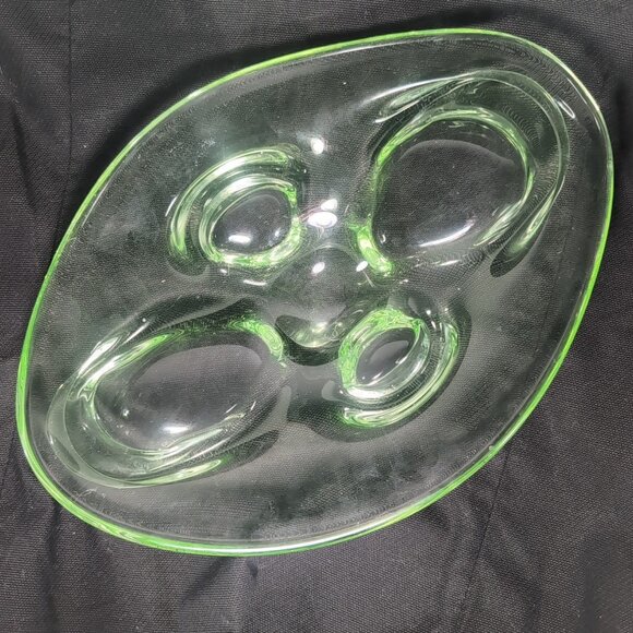 Czech Skrdlovice Uranium Glass Fruit Bowl UV Glow Vaseline Platter 60s Vintage - Picture 16 of 16
